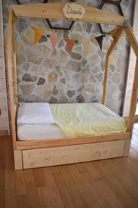 Supporto per lettino montessoriano