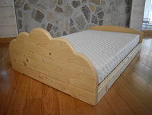 Carica l&#39;immagine nel visualizzatore di Gallery, Lettino Montessori Cloud
