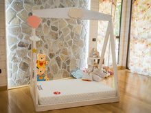 Carica l&#39;immagine nel visualizzatore di Gallery, Lettino Montessori Hut
