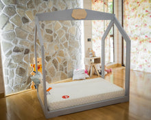 Carica l&#39;immagine nel visualizzatore di Gallery, Lettino Montessori Home

