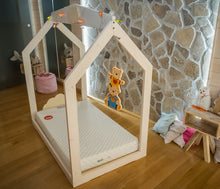 Carica l&#39;immagine nel visualizzatore di Gallery, Lettino Montessori Home
