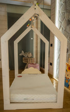 Carica l&#39;immagine nel visualizzatore di Gallery, Lettino Montessori Home
